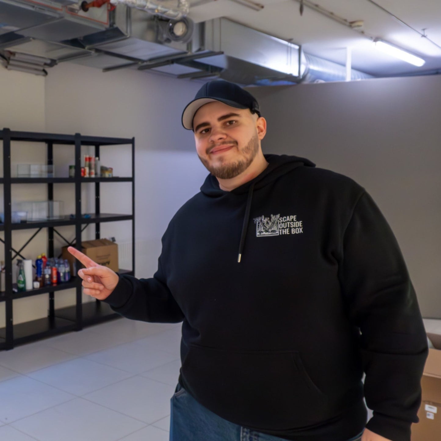 Scape Outside The Box (Frontprint) - Hoodie - Pachi Aquarium